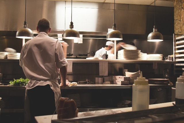 Cockroaches In Restaurants – A Problem Not To Be Overlooked
